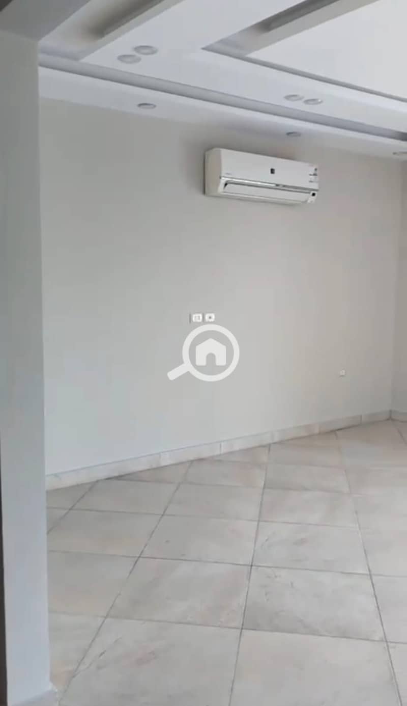 2 WhatsApp Image 2025-11-04 at 16.33. 37_7b9f5963. jpg