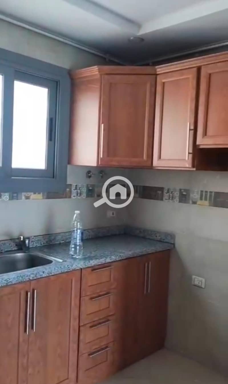 6 WhatsApp Image 2025-11-04 at 16.33. 37_078c5ce5. jpg