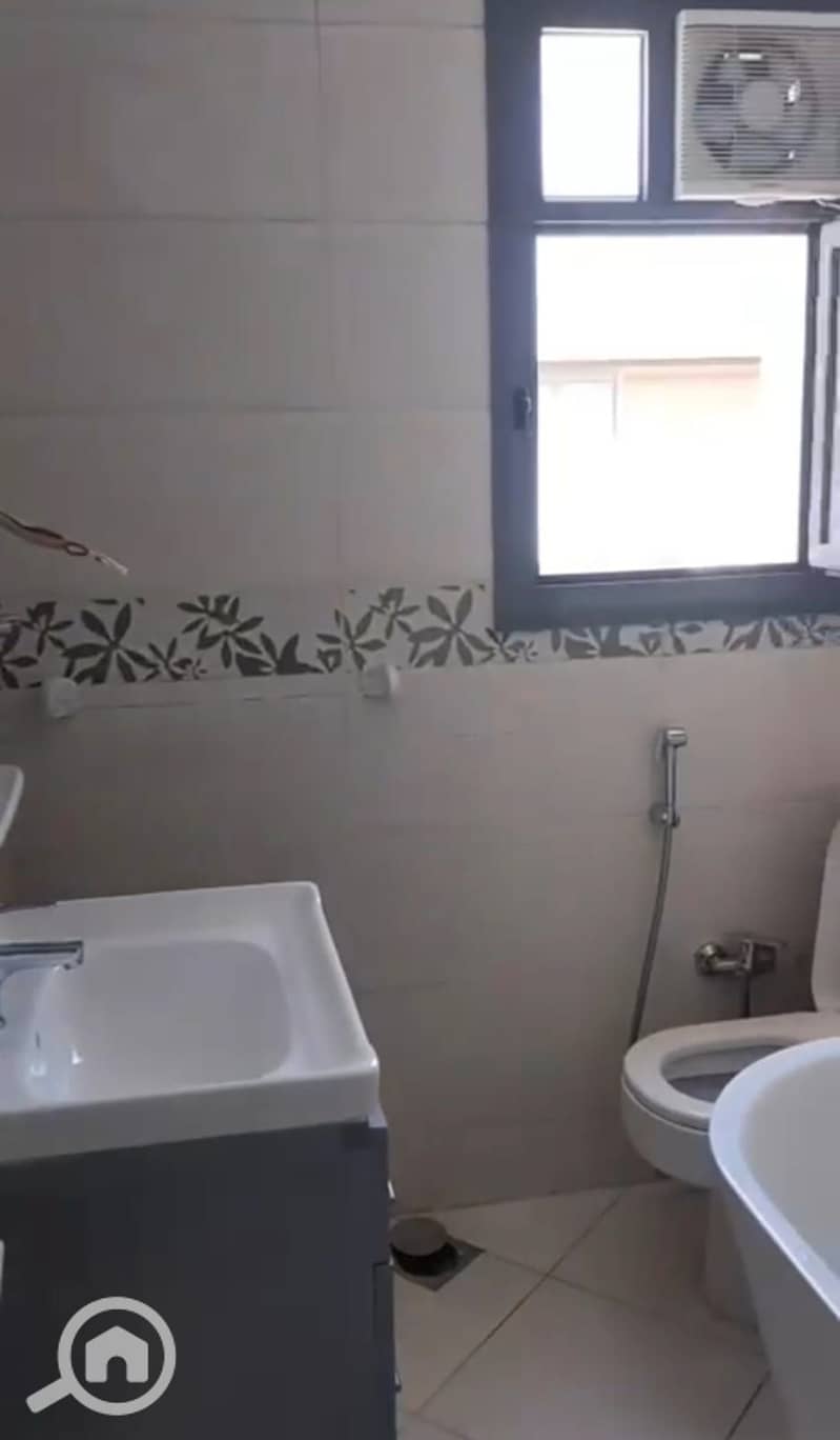 8 WhatsApp Image 2025-11-04 at 16.33. 39_8e14960f. jpg