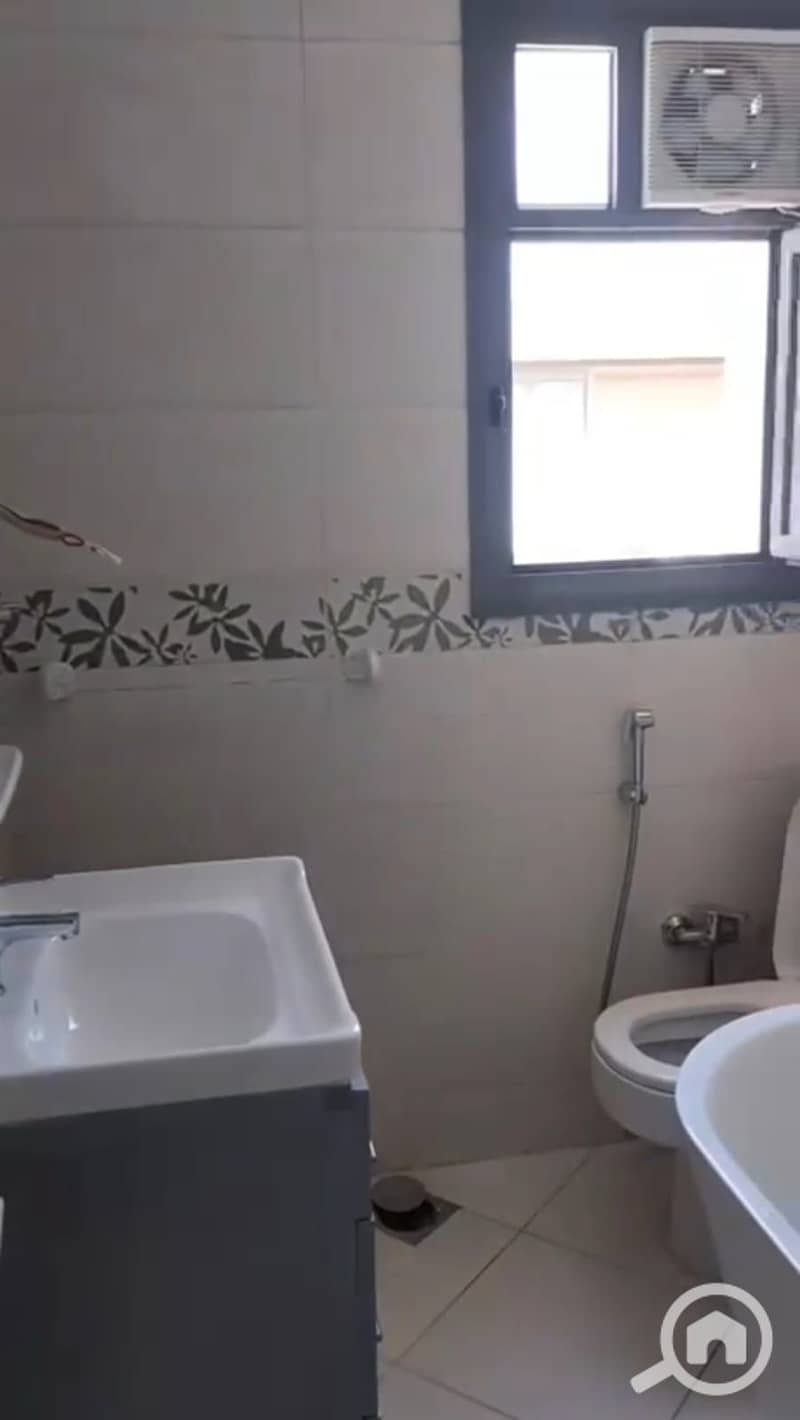 9 WhatsApp Image 2025-11-04 at 16.33. 39_1398706e. jpg