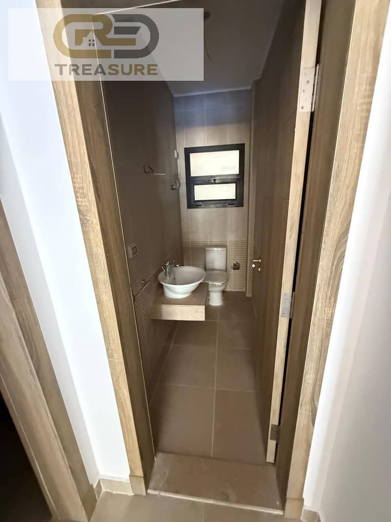 11 WhatsApp Image 2025-11-04 at 4.41. 42 PM. jpeg