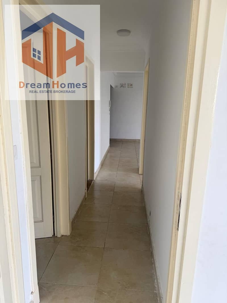 10 57463f36-aeb1-4453-adda-c9b0a5dfd638. jpg