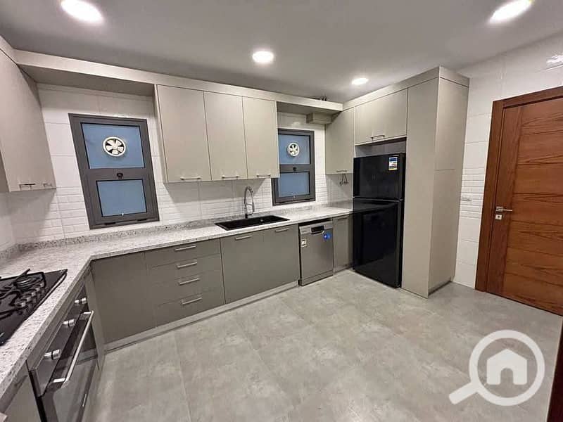 6 554686753_1120960046820923_4968001447585881911_n. jpg