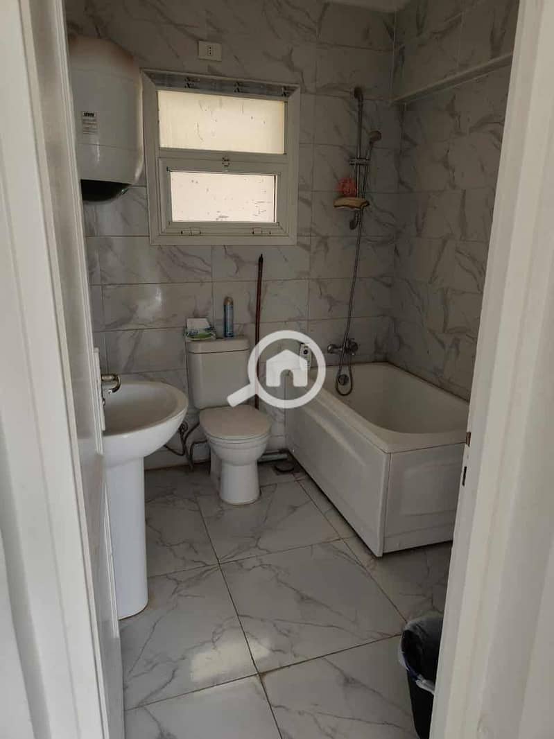 7 e4c0ebfe-0e53-4523-aee0-755f46549bbf. jpg