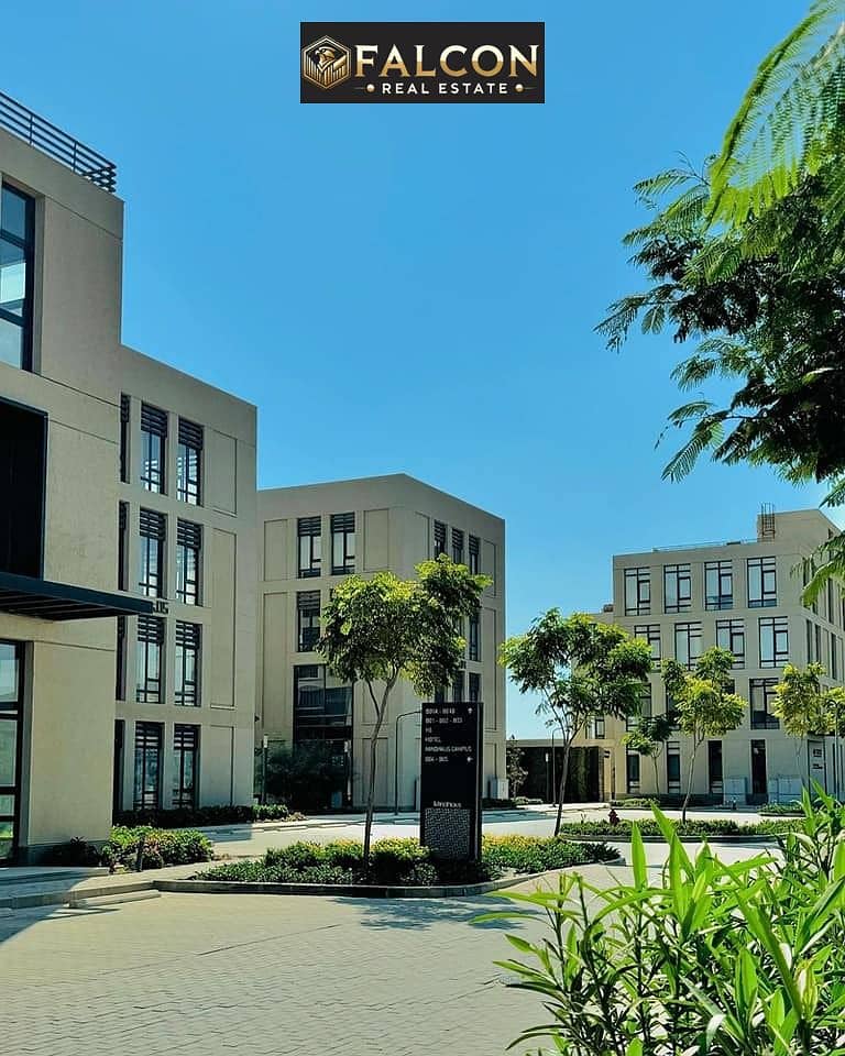 4 675c0f65-949c-486a-876e-9985087c2300. jpg