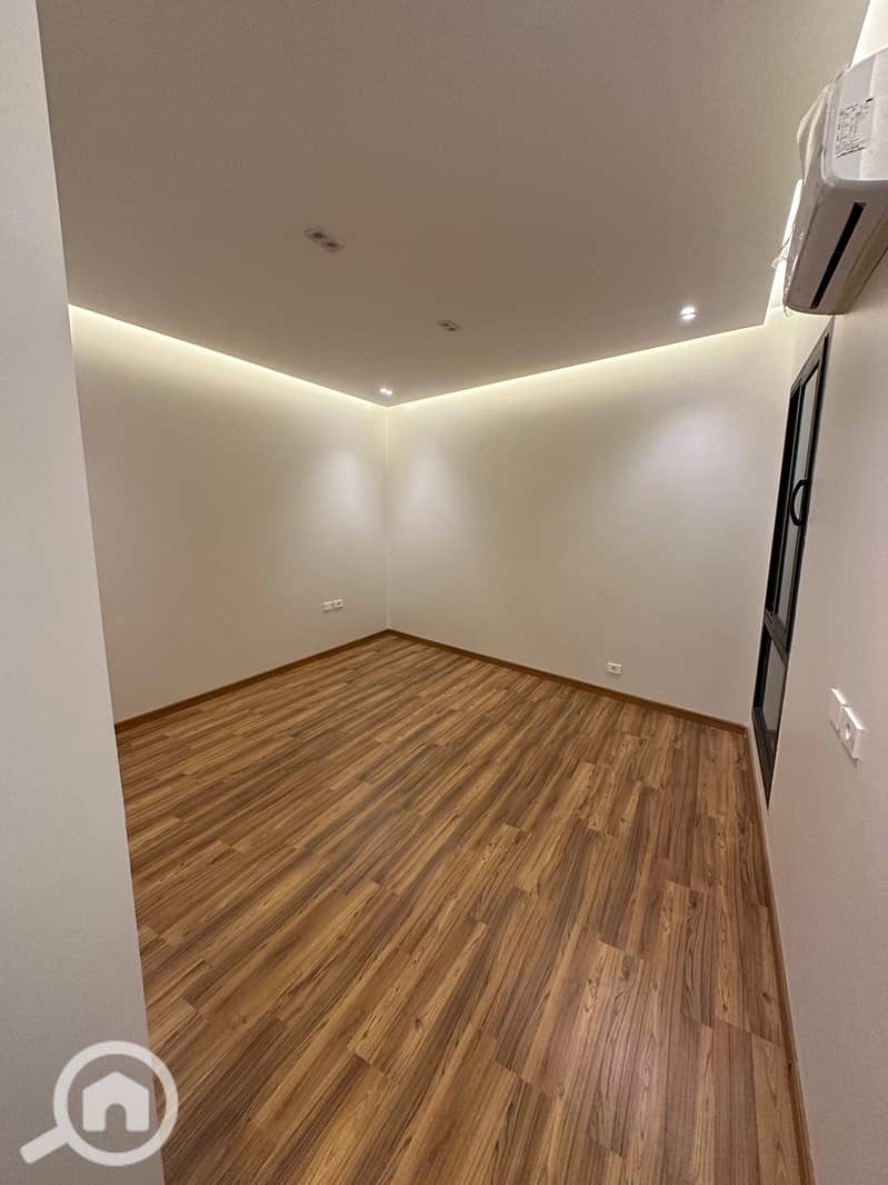 4 493003131_9590269407728395_2840681102861334655_n - Copy. jpg