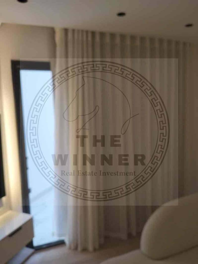 10 d11d5930-2135-4be8-a68d-6ee7c26a1381. jpg