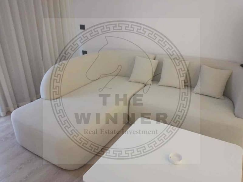 12 8d4caf07-e6fc-4f9c-af12-a3cc7fb6fd8f. jpg