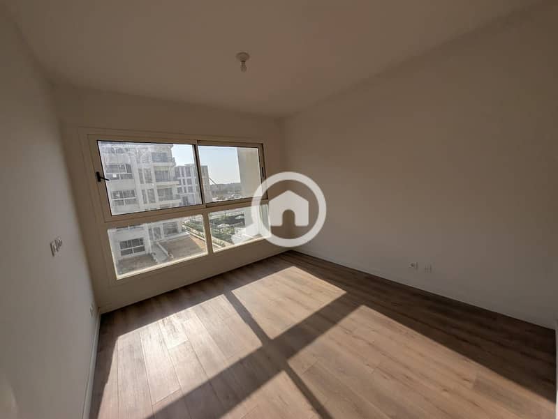 8 WhatsApp Image 2025-11-04 at 5.38. 12 AM (1). jpeg