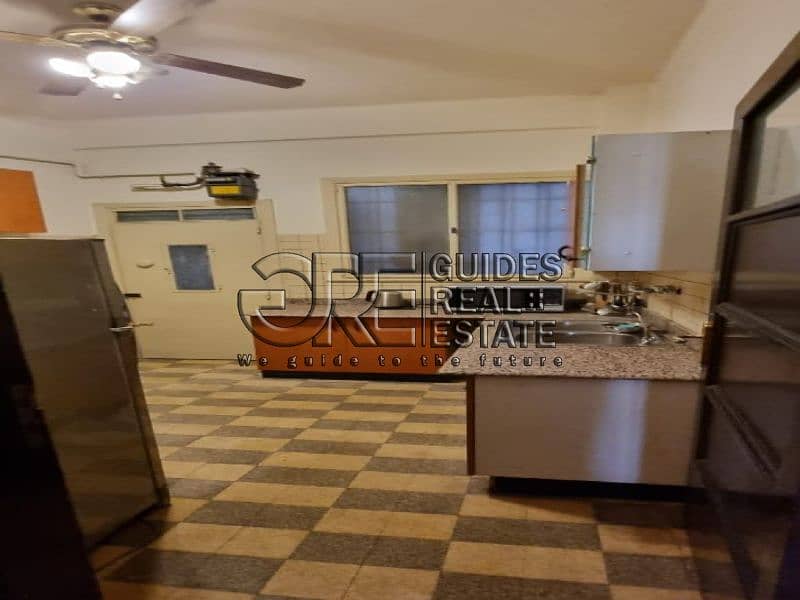 6 10f08a3f-62dd-4411-8ea0-a801ac459f7a. jpg