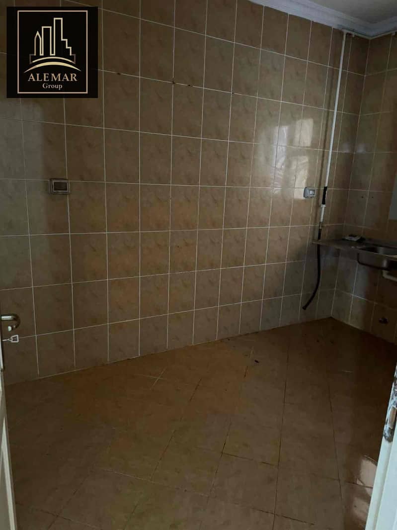 7 b41bbc01-7d7a-4385-a4d8-37328c190a49. jpg