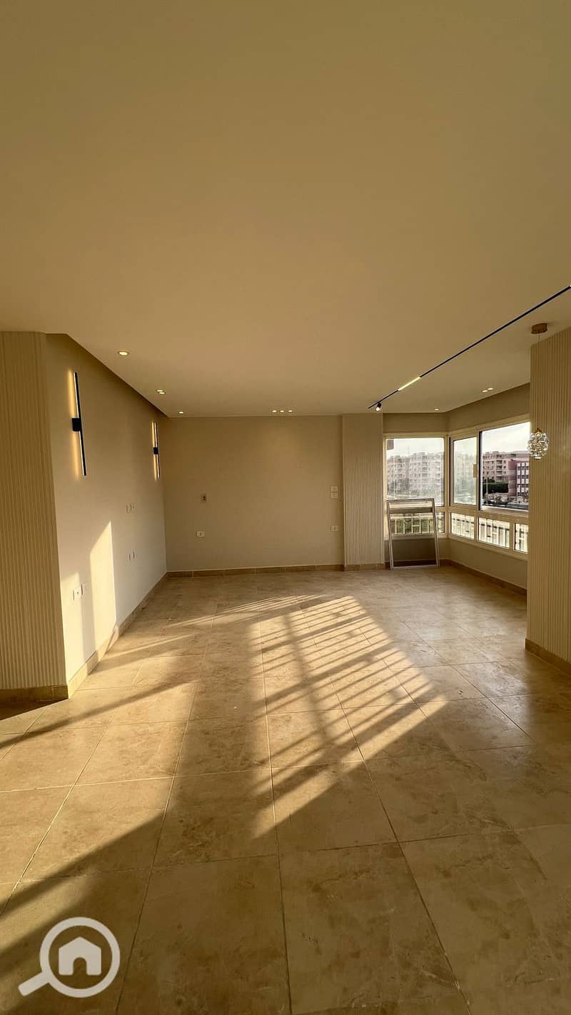 5 0971b66d-ca79-4224-8e6e-8f6c685e3c18. jpg