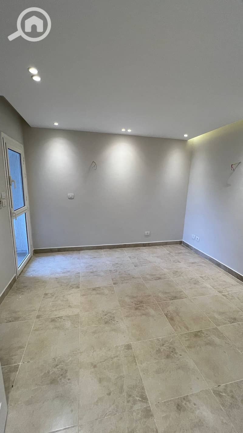 9 6abae285-0e4f-45f9-95d7-8a06bf641ed4. jpg