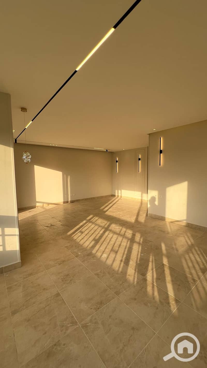 16 dcb9e807-86fa-458d-9446-fa266c757996. jpg