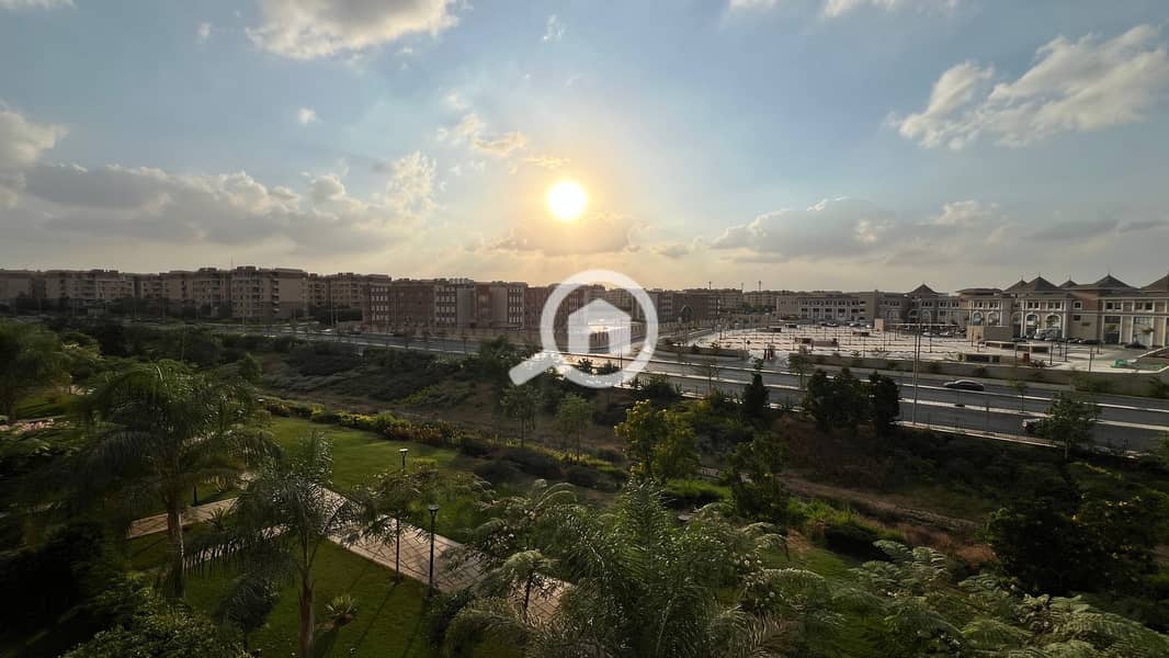 17 e8ae3d77-f0a7-43f8-a4b7-0b3c2d8f2ff1. jpg