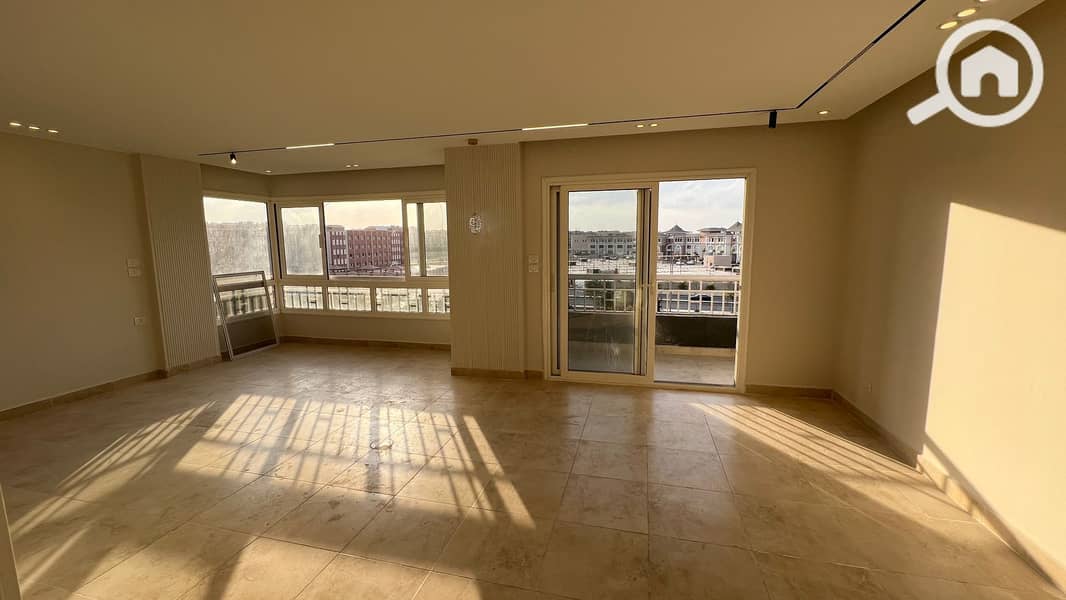 18 ea037be6-f099-4065-939a-f7525e67ea86. jpg