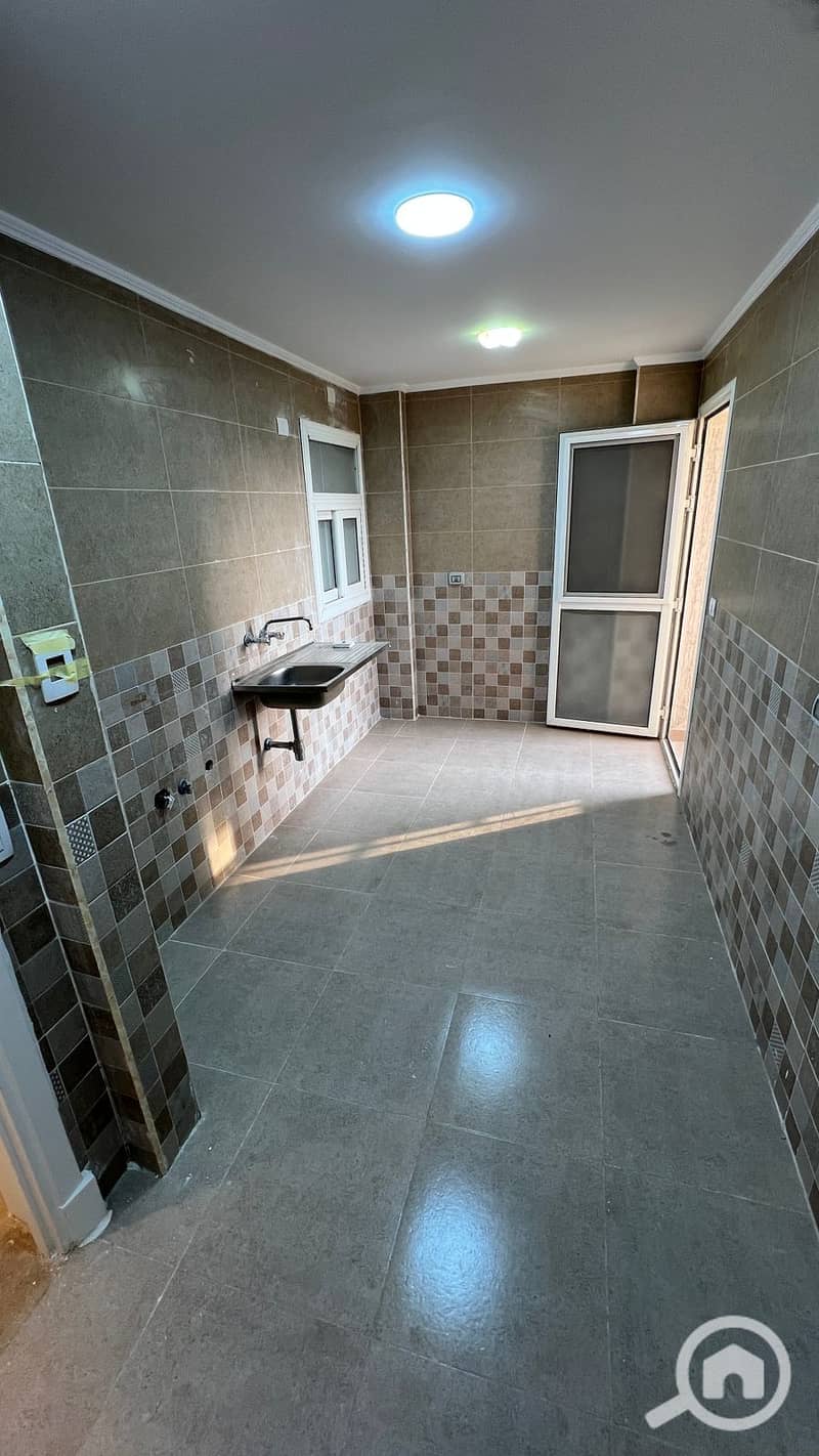 21 58fdfd6f-74e9-4c67-9222-f7cd3db1fb4d. jpg