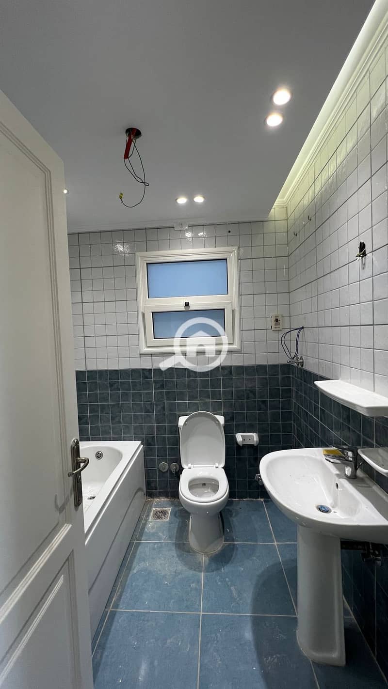 22 106ec0ec-6714-4cfb-948d-25ac4be4b794. jpg