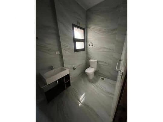 10 bc645c87-2494-4111-81f7-6c947d6c2416. jpg