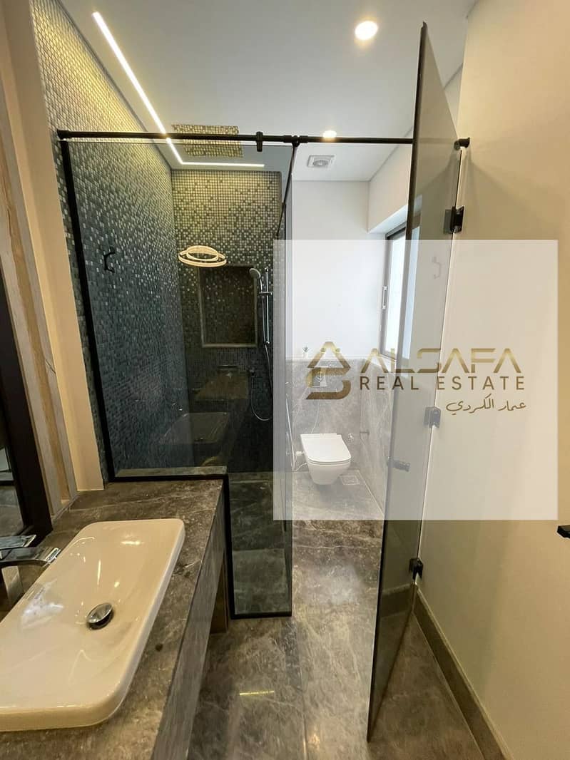 5 WhatsApp Image 2025-11-04 at 5.40. 49 PM. jpeg