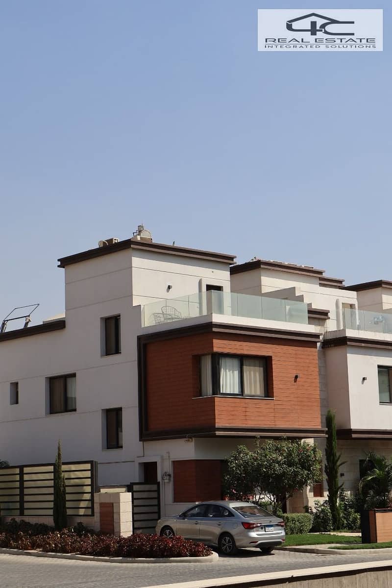 4 WhatsApp Image 2025-10-05 at 6.39. 31 PM. jpeg