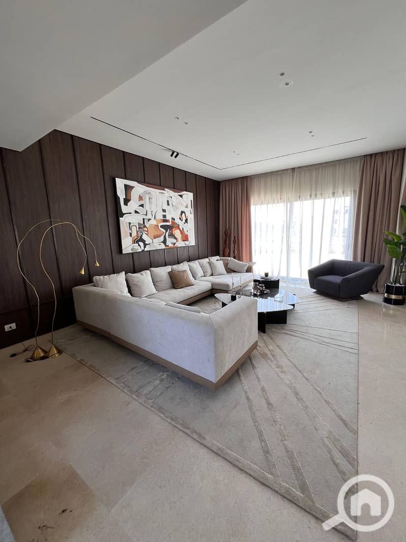 10 WhatsApp Image 2025-11-04 at 13.30. 36 (1). jpeg