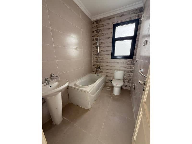 4 WhatsApp Image 2025-11-03 at 4.27. 35 PM (1). jpg