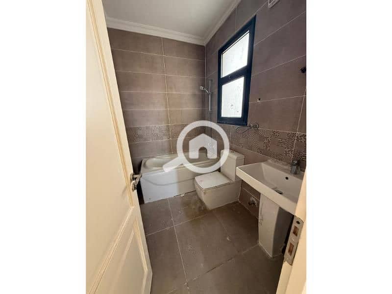 6 WhatsApp Image 2025-11-03 at 4.27. 35 PM. jpg