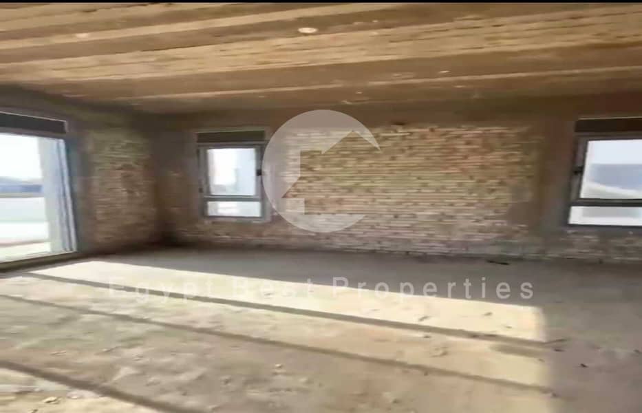 6 91847cb2-60a9-42e5-942d-a574380fcce3. jpeg