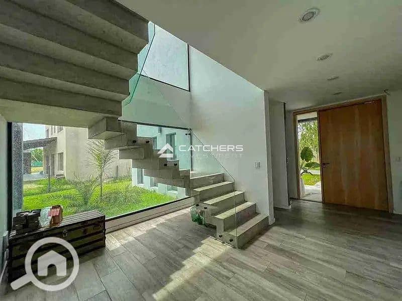 4 28690743-800x600 (1) (1). jpg