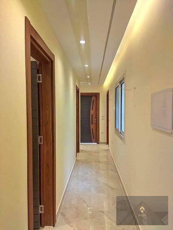 3 51c28d45-8cba-4ff2-9de3-d035bb1c2dd4. jpg