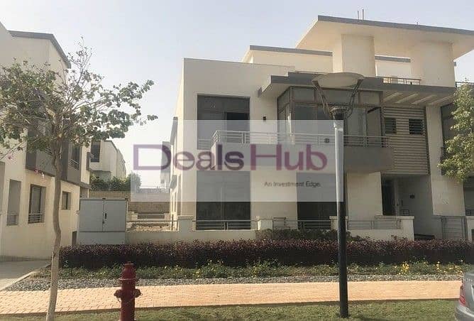 5 374389-c4d24o. jpg