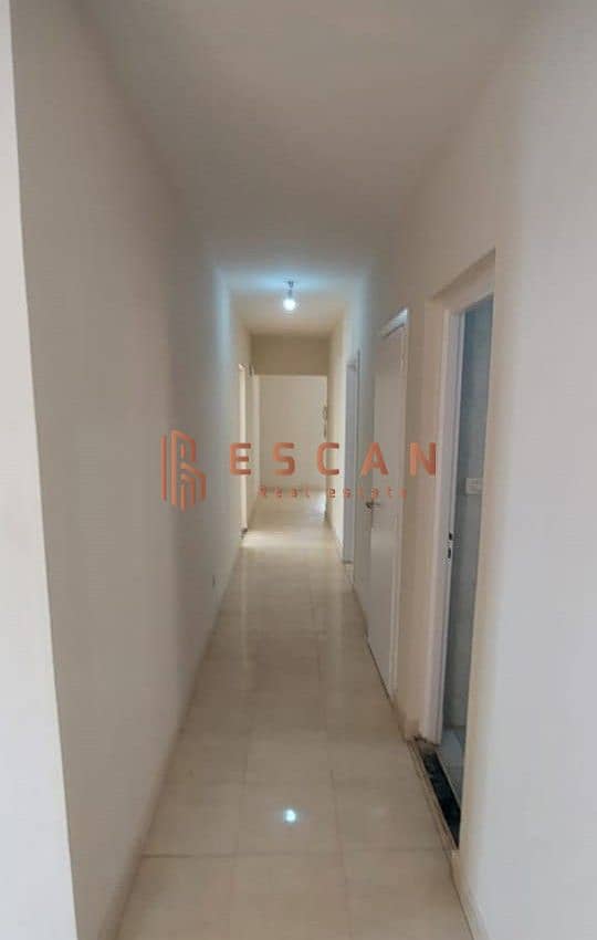 4 U549687 (15). jpeg