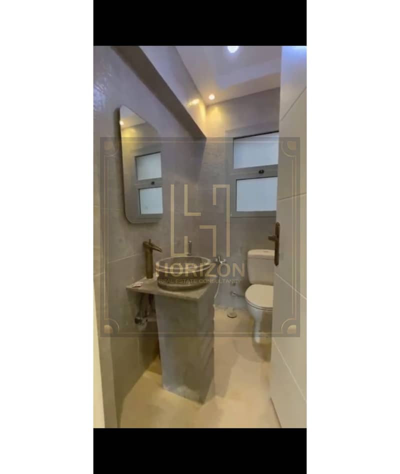 2 7ed991b3-1be5-48d6-bd99-bcd570441b1b. jpg