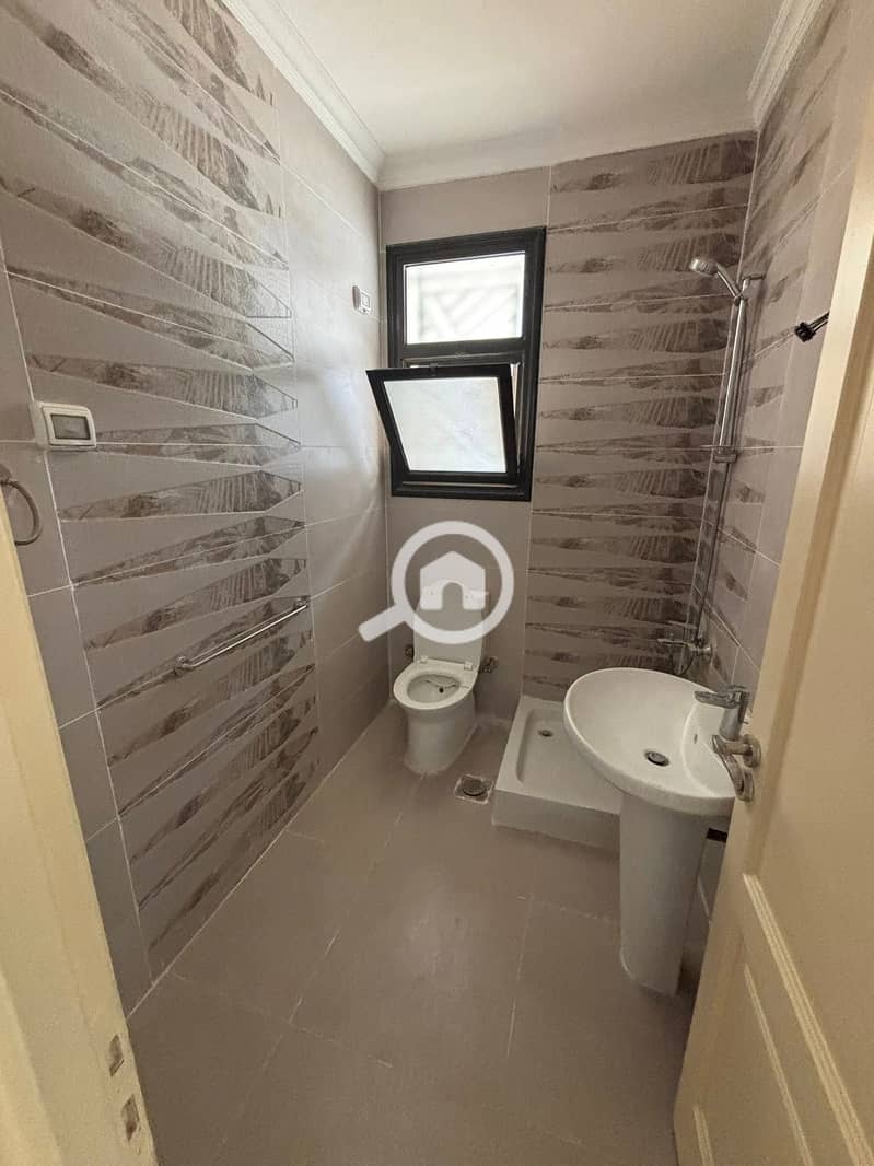 3 557109678_122256974138212565_7069664567356009108_n. jpg