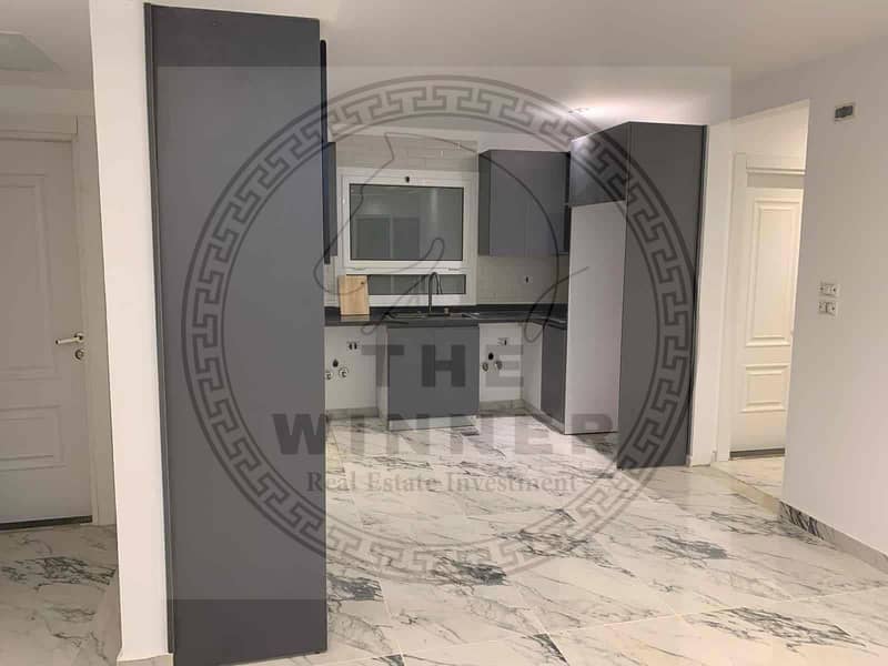 4 5e2d4c0e-4917-4700-add3-4f4971ed8956. jpg