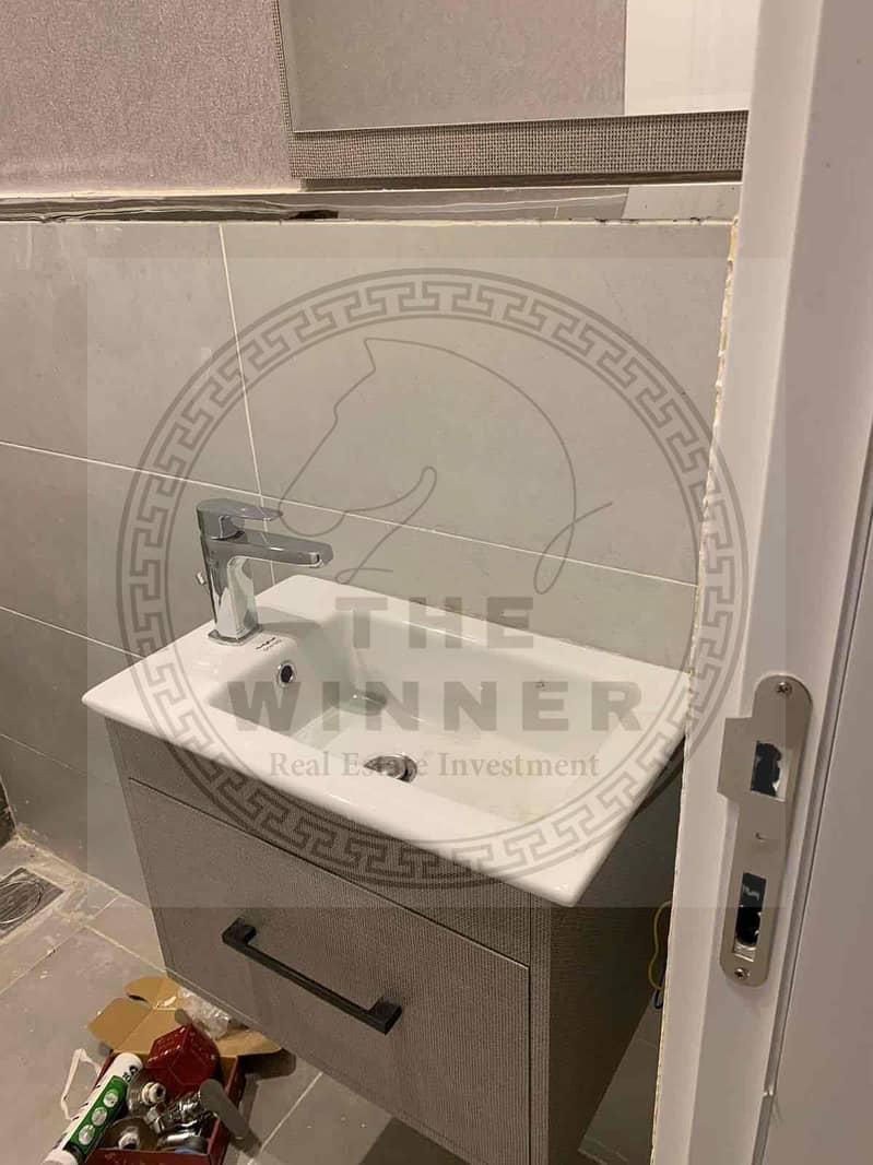 6 ae3ca857-0205-4d46-8b4f-6ee2956ad347. jpg