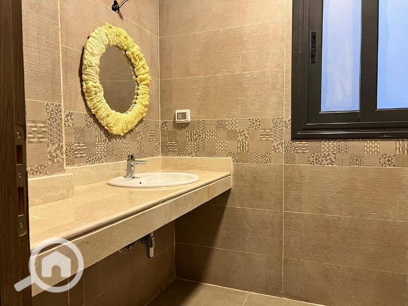 5 WhatsApp Image 2025-11-04 at 3.19. 20 PM (3). jpg