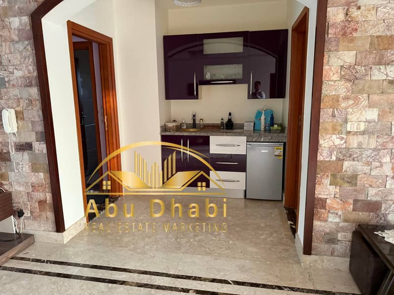 8 556048625_788585400585025_3348526536879472571_n. jpg