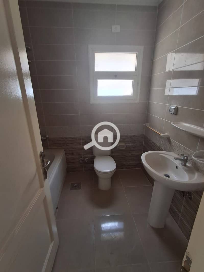 4 WhatsApp Image 2025-09-23 at 12.36. 01 PM (1). jpeg