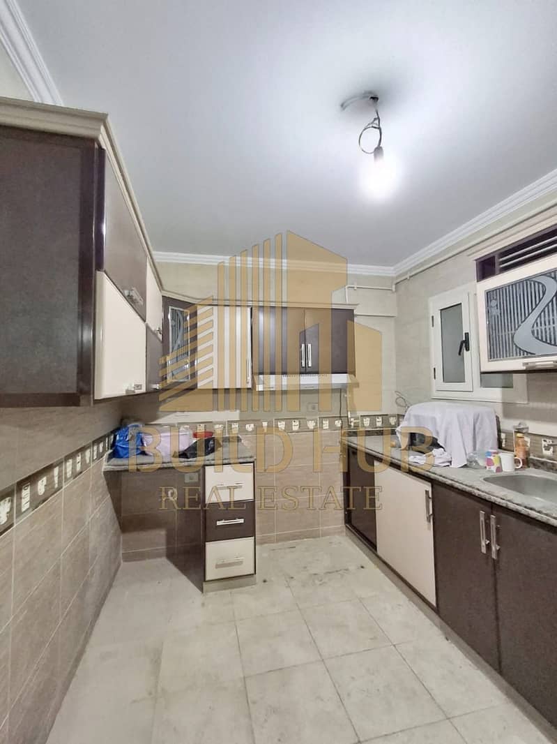 7 87de8702-fa35-4bb4-8269-0adf2c6dfa6b. jpeg