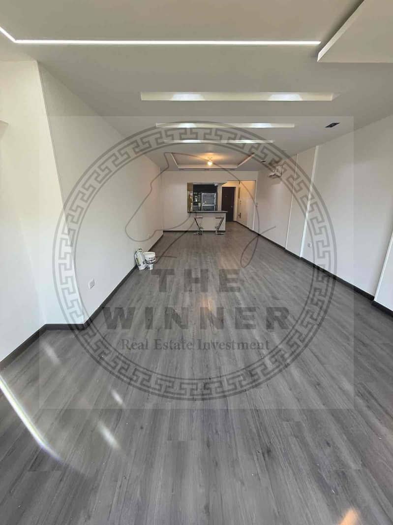 4 dcc56dc0-e3bb-40e0-9274-efd4dc6e44ba. jpg