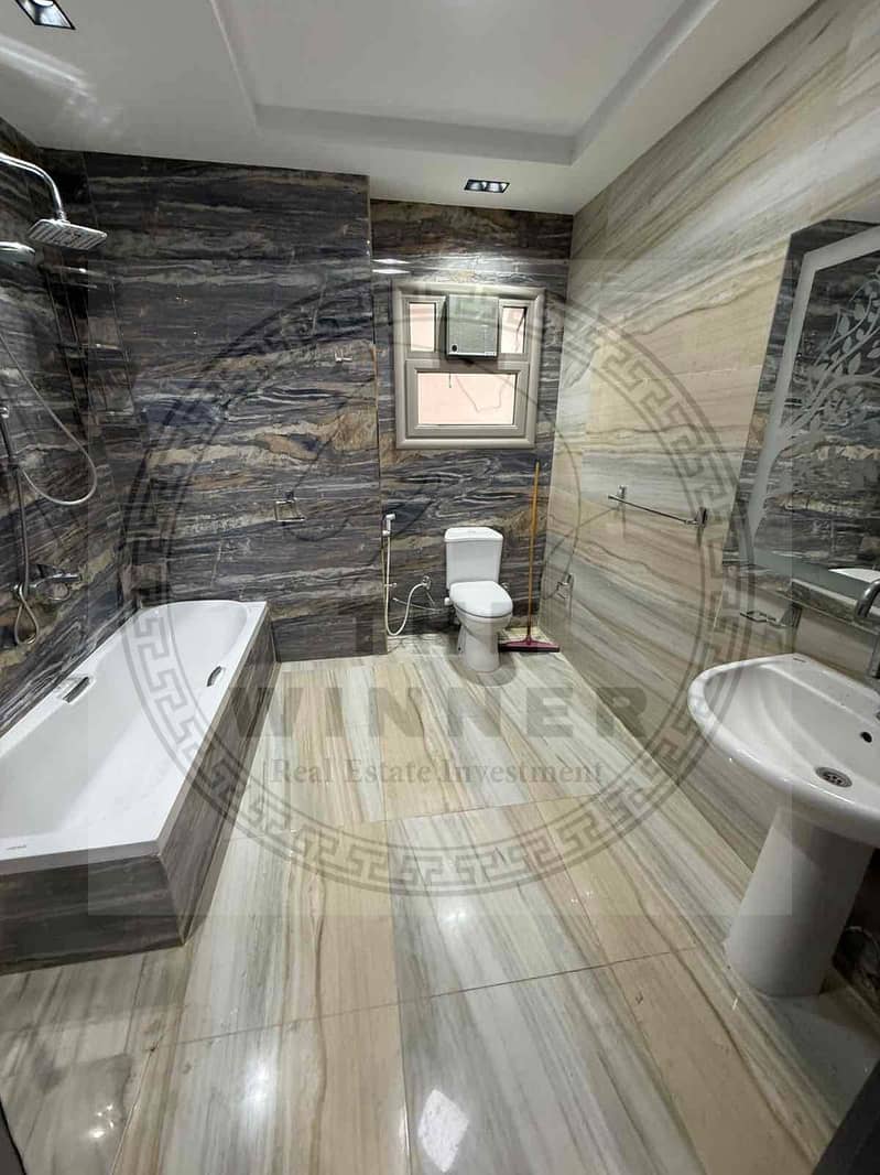 11 972a4896-9565-42b5-848b-ef828012e4e6. jpg