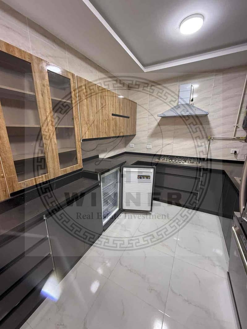 12 148c66f7-c63b-4599-a239-198ce9183b18. jpg