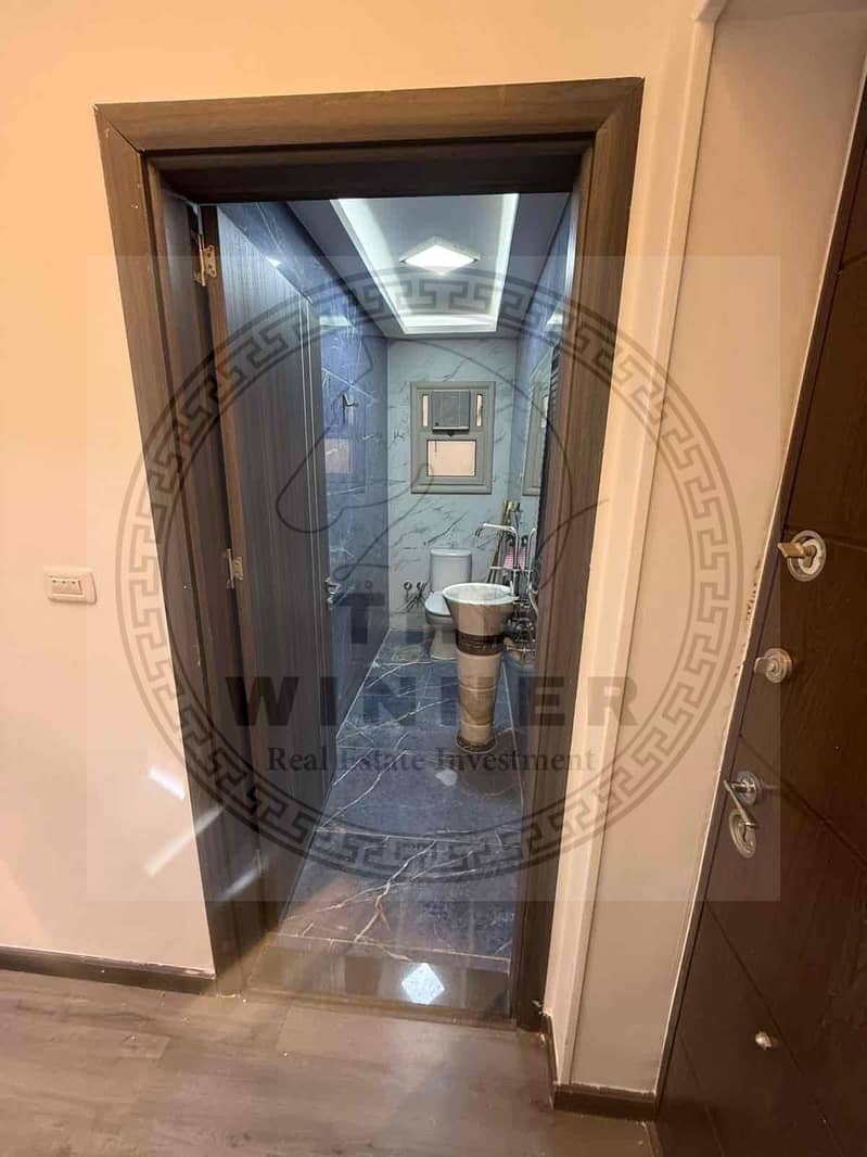 15 842f288d-2d2a-4e95-a278-159cf7fde06c. jpg