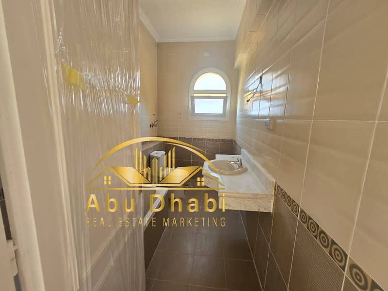 9 542315689_765780622865503_4389101156899506843_n. jpg