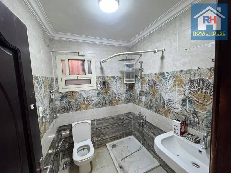 8 a761c7d1-dfef-4b64-bbf1-2e2b105f8975. jpg