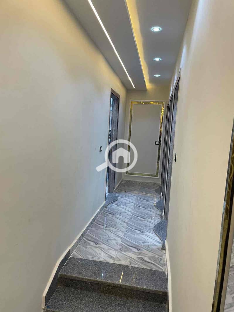 2 5689dd2d-b36d-4fbd-a7b0-58b546736ab9. jpg