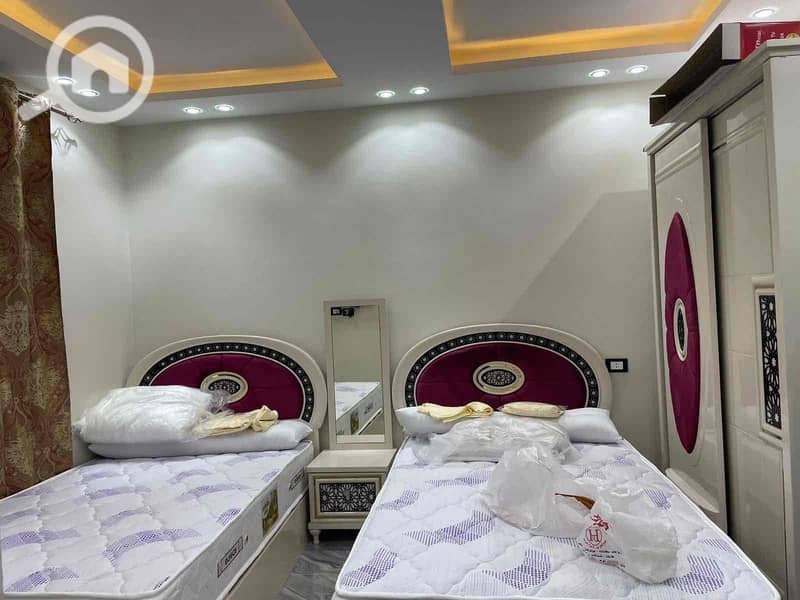 4 ca6c7ca0-07cf-43f8-ba3c-72000cfd4841. jpg