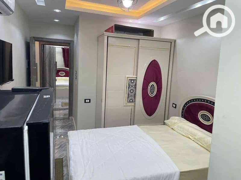 8 b90fb313-fcc2-46c5-b670-eaa1f8e67915. jpg